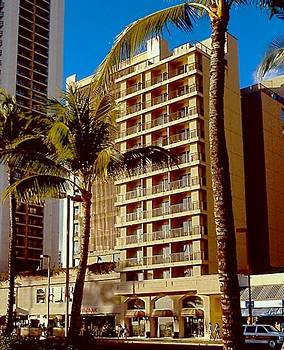 Aqua Waikiki Beachside Hotel