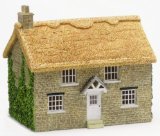 Hornby R8976 Yew Tree Cottage 00 Gauge Skaledale Collection