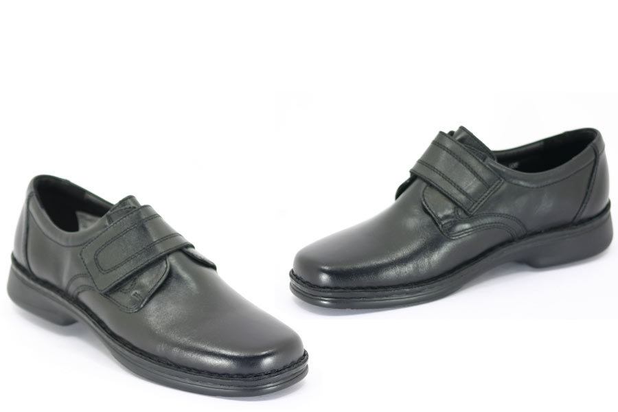 Hush Puppies - Forster - Black Leather