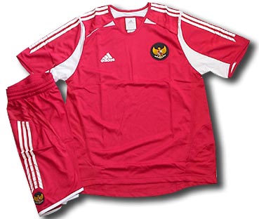 Adidas Indonesia home shirt / shorts 05/06