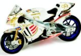 IXO Jeremy McWilliams Aprilla RS3 MotoGP 2004