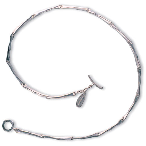 18 Inch Short Bean Link Necklace In Silver by John Rocha