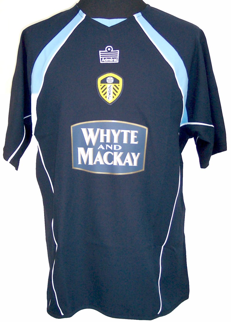 Junior sizes Ascis Leeds Boys away 05/06