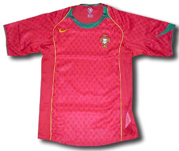 Junior sizes Nike Portugal Boys Home 04/05
