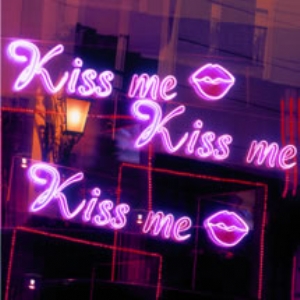 Kiss Me Card