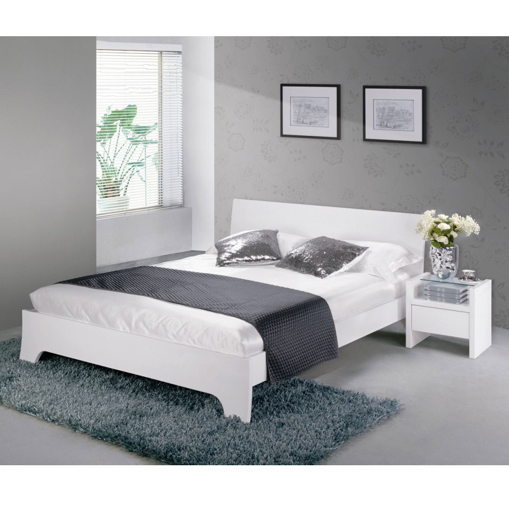 4Ft 6Inch Phobos White Bedstead
