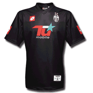Lotto 01-02 Juventus Away C/L shirt