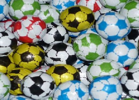 Lynton Chocolate Footballs 1 kilo bag