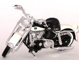 Maisto Die-cast Model Harley Davidson Duo Glide (1:18 scale in White)