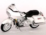 Maisto Die-cast Model Harley Davidson Road Glide (1:18 scale in White)