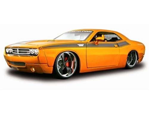 Maisto Diecast Model Dodge Challenger Pro-Rodz in Metallic Orange (1:18 scale)
