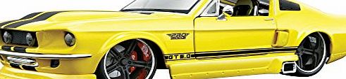 Maisto Diecast Model Ford Mustang GT Pro Rodz (1967) (Color may vary)