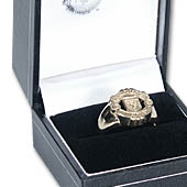 Manchester United 9ct Gold 14mm Crest Ring.