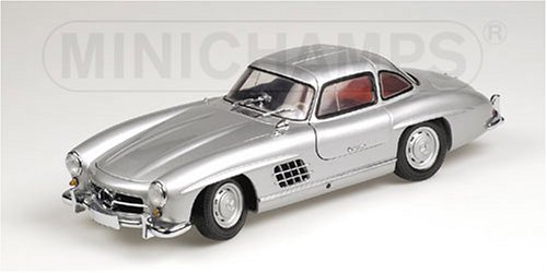 Mercedes-Benz 300 SL Gullwing (1955) (1:18 scale in Silver)