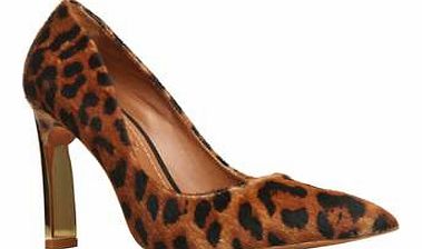 In Pelle Leopard Courts