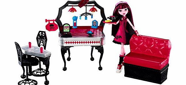 Monster High Die-ner and Draculaura Doll and Playset