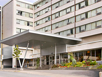 Days Hotel & Conference Centre - Montreal Metro