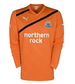 Newcastle Puma 2011-12 Newcastle Away Long Sleeve Football Shirt