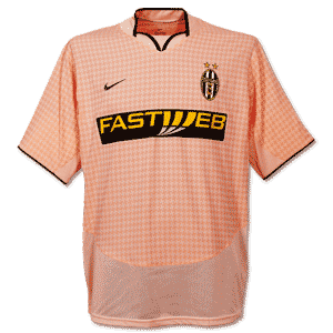 03-04 Juventus Away shirt