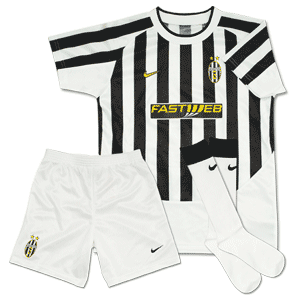 03-04 Juventus Home Little Boys kit