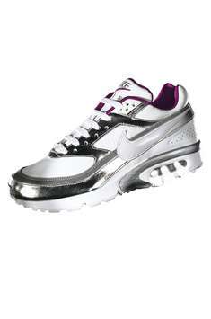 AIR MAX CLASSIC BW RUNNING SHOES