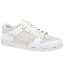 Male Dunk Low Ii Leather Upper Fashion Trainers in White and Beige