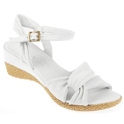 Female Kap905 Leather Upper Leather Lining Casual Sandals in White