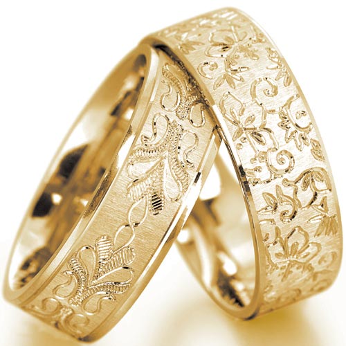 PH Rings 6mm Leaf Design Wedding Band In 9 Carat Yellow Gold