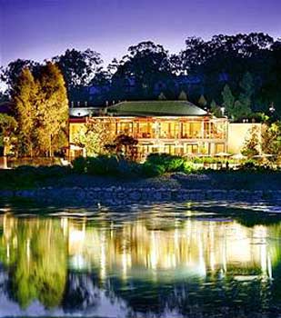 POKOLBIN Cypress Lakes Resort