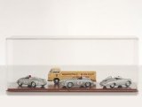 Luxury Display Case with Wooden Base (1:18 scale)