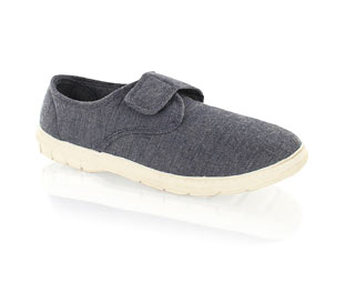 Priceless Essential Canvas Casual Shoe
