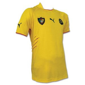 Puma 04-05 Cameroon Away shirt