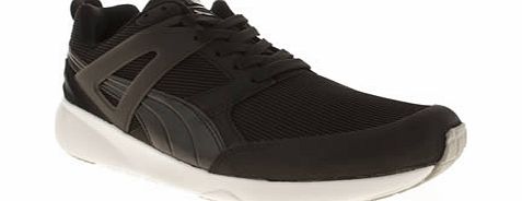 Black  White Arial Evolution Trainers