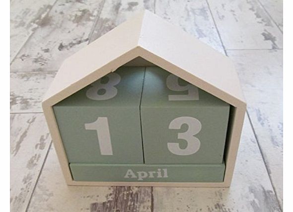 qasco Wooden House Shabby Chic Perpetual Desk Calendar Blocks Ideal For Home Office Kitchen Study Room (Green Pastel 