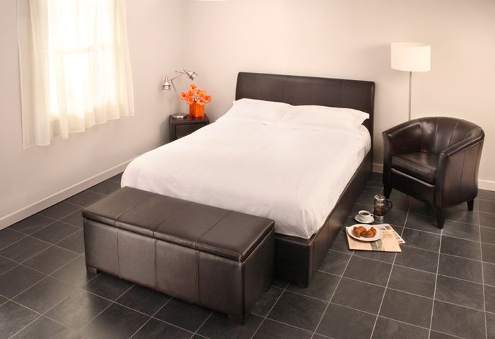 Belmont 4ft 6 Double Leather Bedstead