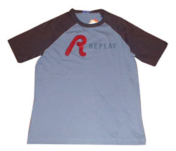 R logo raglan sleeved t-shirt