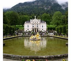 Royal Castle of Linderhof and Oberammergau - Child