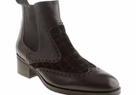 schuh Black Down Town Boots