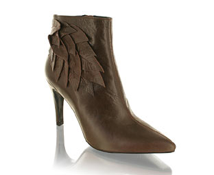 Shellys Ankle Boot With Leaf Detail