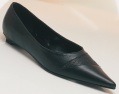 SHOE CO bon bon low pointy court shoe