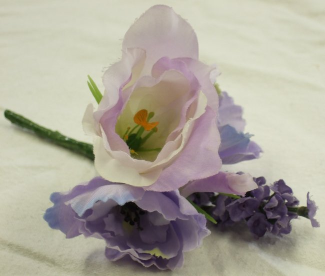 Lilac Lisi Corsage