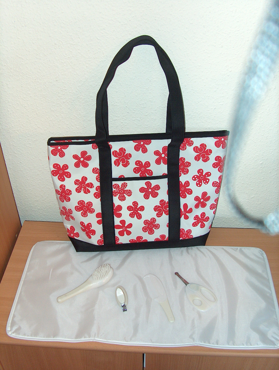 Summer Infant - Changing Bag with grooming kit -