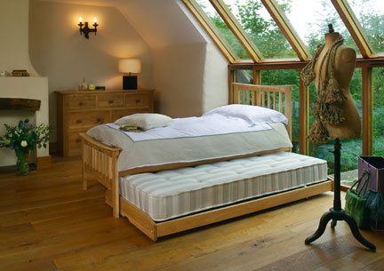 Tivoli Oak Guest Bed
