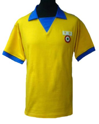TOFFS Juventus 1984. Retro Football Shirts