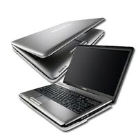 notebook laptop Satellite Pro P300-1FP Intel Dual-Core T3400 2GB 160GB 17 webcam Vista Home Premium