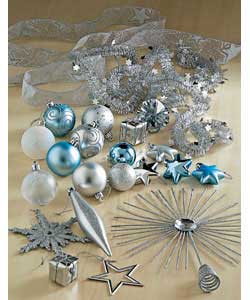 Contents: 6 x 50mm matt ice blue pumpkin bauble with silver glitter. 3 x 50mm shiny white bauble. 3