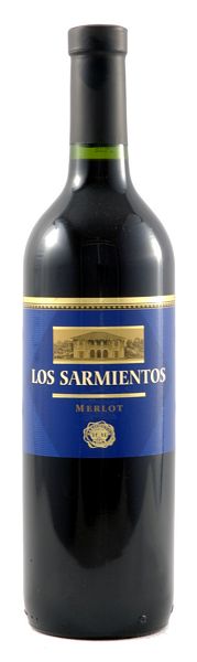 This Merlot has aromas of blackberries, violets and raspberries. The ripe plum and currant flavours 