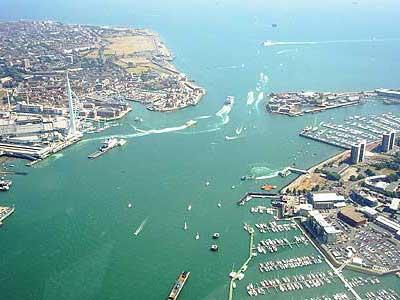 Unbranded 25min Helicopter Tour of Portsmouth