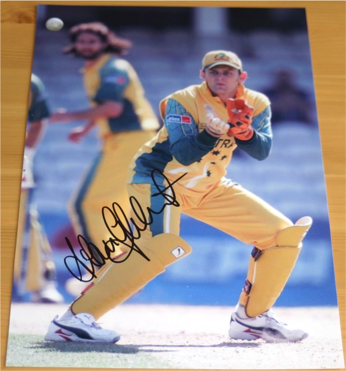 ADAM GILCHRIST SIGNED 11.5 x 8 INCH COLOUR