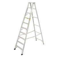 Top step height 2.5m (8ft 2), Robust construction